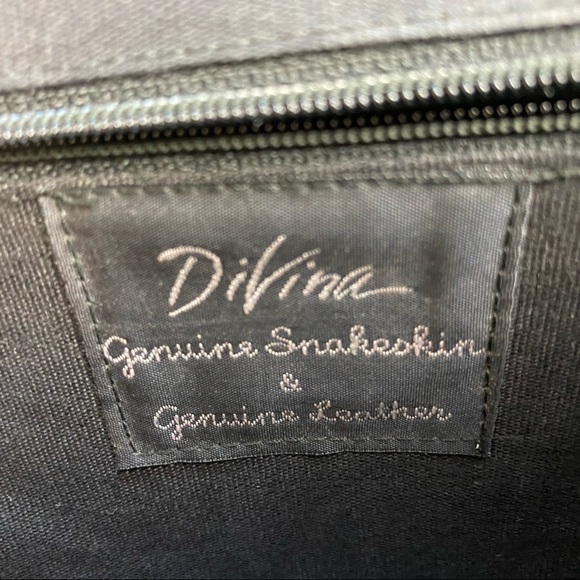 Vintage 80's velvet clutch - Picture 7 of 8